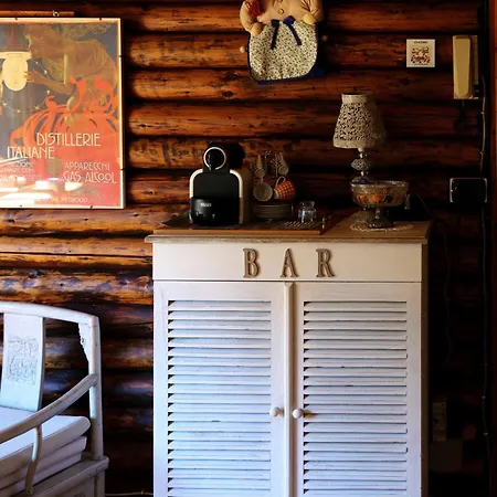 In The Woods House For 8 Persons And Large Garden *