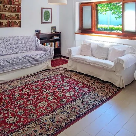 In The Woods House For 8 Persons And Large Garden Nebbiuno