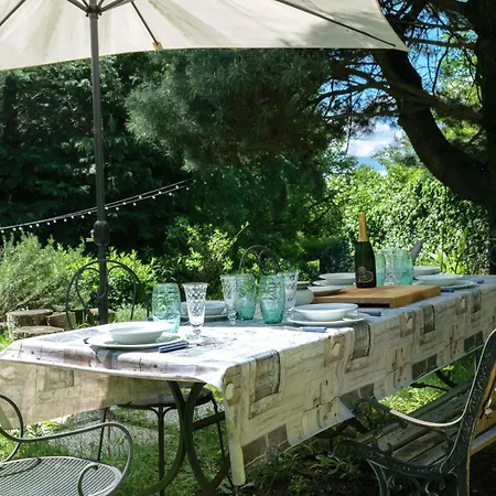 In The Woods House For 8 Persons And Large Garden Chalet Nebbiuno