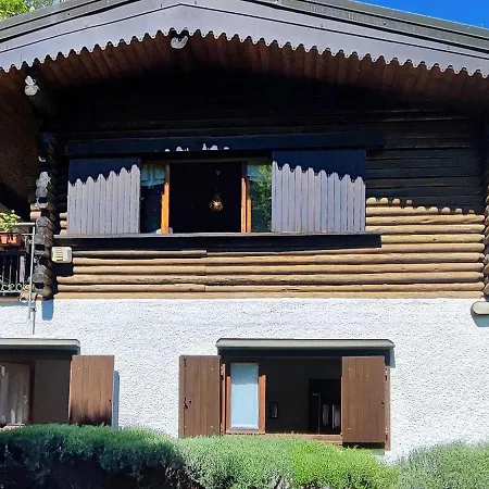 In The Woods House For 8 Persons And Large Garden *