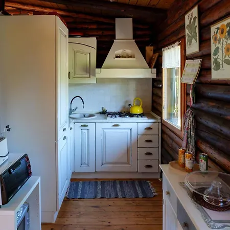 Chalet In The Woods House For 8 Persons And Large Garden