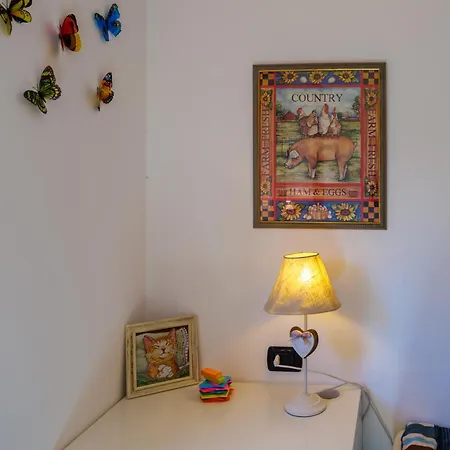 In The Woods House For 8 Persons And Large Garden Nebbiuno