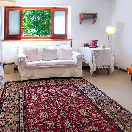 In The Woods House For 8 Persons And Large Garden Alpesi faház