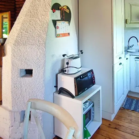 In The Woods House For 8 Persons And Large Garden シャレー *