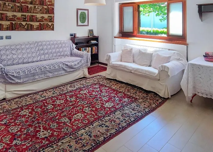 In The Woods House For 8 Persons And Large Garden Nebbiuno