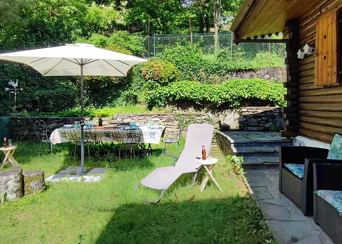 In The Woods House For 8 Persons And Large Garden Alpehytte