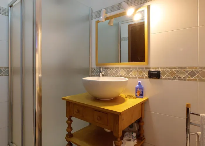 In The Woods House For 8 Persons And Large Garden Chalet Nebbiuno