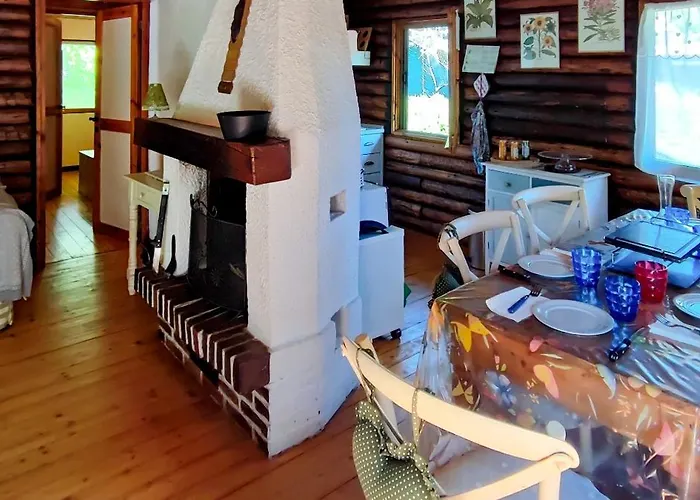 In The Woods House For 8 Persons And Large Garden *