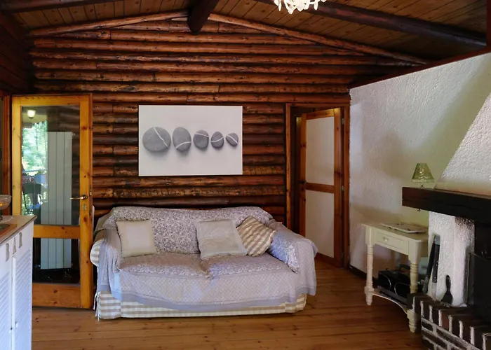 Chalet In The Woods House For 8 Persons And Large Garden Nebbiuno