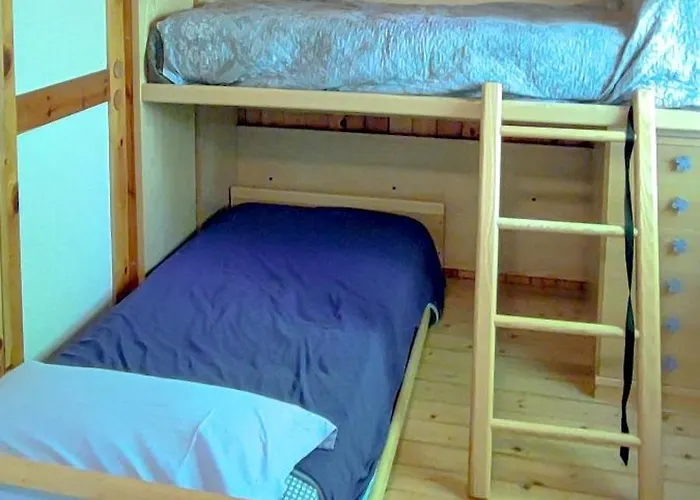 In The Woods House For 8 Persons And Large Garden *